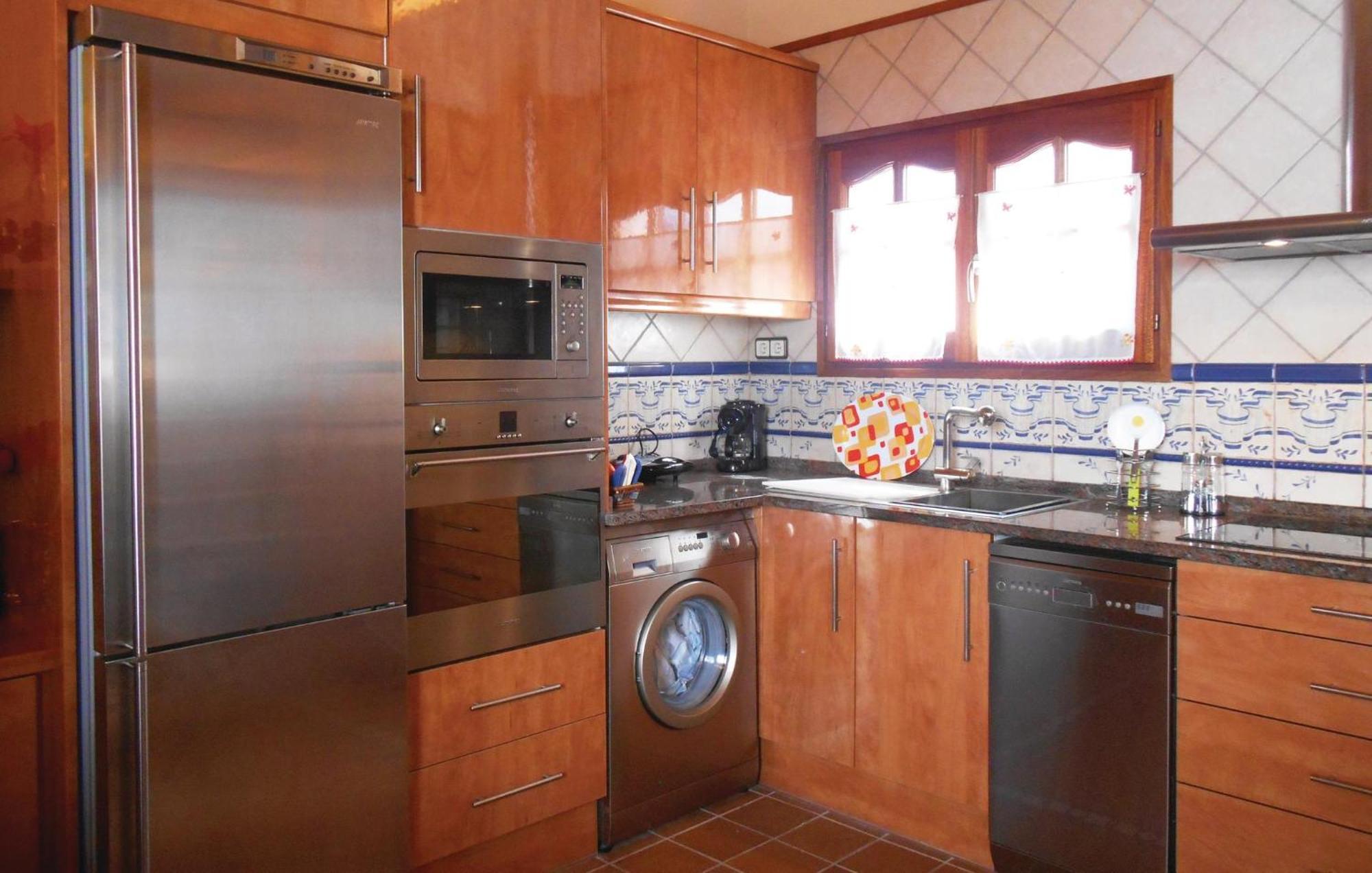 Amazing Apartment In Tossa De Mar With Wifi Exterior photo